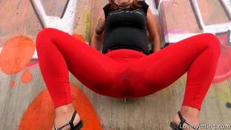 Anita Love - Pissing Scene screenshot 3