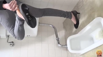 DLEE-103 02 Girls with incontinence wetting their pants. Multi view toilet voyeur screenshot 1