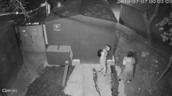 Russian Clubbers Take a Pissy Behind Shed screenshot 4