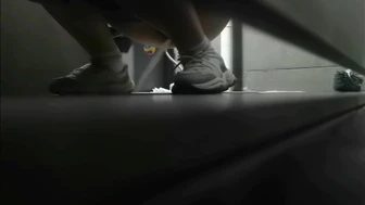 girl piss loud