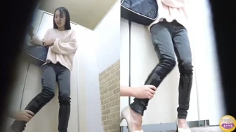 DLSL-414 05 Fear of wetting oneself screenshot 2