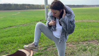 Trisha - On A Green Field screenshot 1