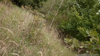 Naomi & Cindy - Wetting Scene screenshot 3