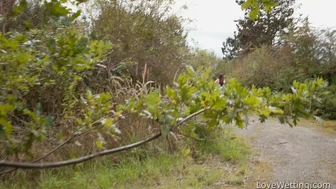 Naomi & Cindy - Wetting Scene screenshot 4