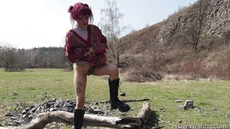 Camushii - Pissing Scene screenshot 1