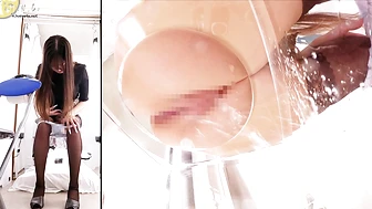 OJHI-831 04 Extreme Urination in a Western-Style Toilet - Part 6: Buttocks Viewed Through a One-Way Mirror
