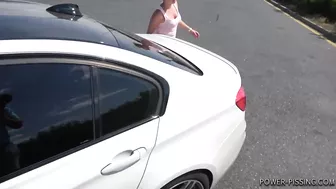 Naomi - Gas station wetting (011) screenshot 4