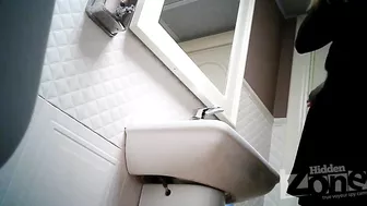 Hidden Zone WC 2225-2248 screenshot 1
