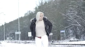 Veronika Novotna - Wasting no time screenshot 3