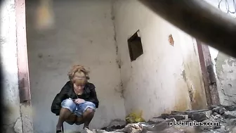 Pee Compilation 84 screenshot 3