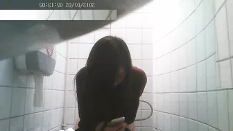 Hidden Camera in Student Toilet - 5 screenshot 3