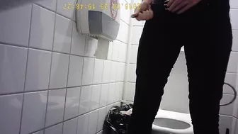 Hidden Camera in Student Toilet - 6 screenshot 4