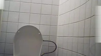 Student toilet compilation 12 screenshot 2